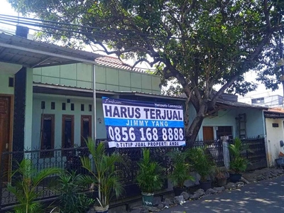 Harus Terjual Rumah Asri di Pusat Kota di Kebayoran, Jakarta Selatan