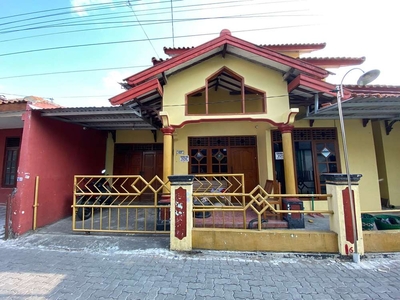 Kost & Rumah Induk Dekat Kampus UPN Yogyakarta KB 001