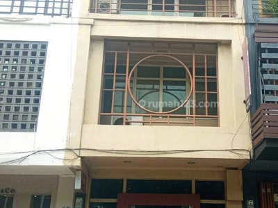 Ruko Bgs Murah Bgt 4lt di Darmawangsa Square, Jl Darmawangsa 6