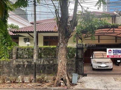 Rumah 2 Lantai Bagus Furnished Jl Denpasar Kuningan