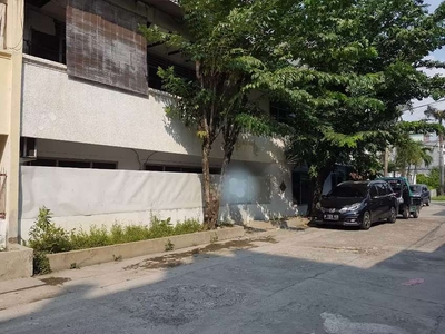 Rumah 2 Lantai Di Jelambar, Jakarta Barat (Kode RMRG1145)