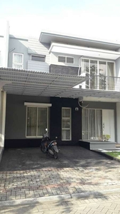 Rumah 2 Lantai di Residence One BSD, Tangerang Selatan