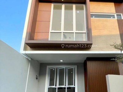 Rumah 2 Lantai Harga Terbaik di Tangerang Siap Huni Bisa KPR J18307