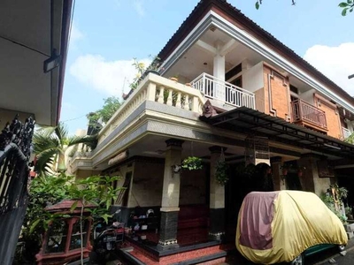 Rumah 2 Lantai Lokasi Strategis di Denpasar Barat