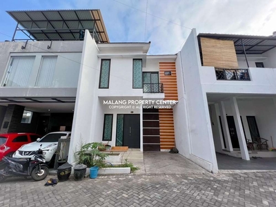 Rumah 2 Lantai Perumahan Arumba Dkt Soekarno-Hatta Suhat UMM