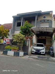 Rumah 2 lantai tinggal finishing di komplek 1 gerbang antapani