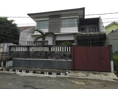 Rumah Cantik dan Terawat dalam Komplek Cinere