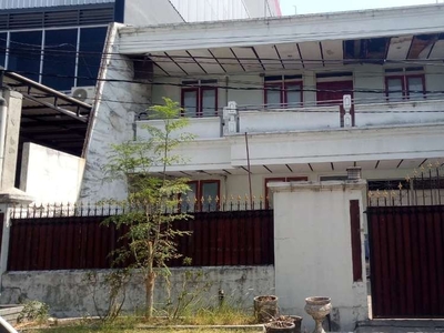 Rumah Dijalan Darmo Permai Selatan Dukuh Pakis Surabaya