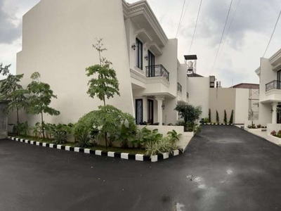 Rumah Dijual Cluster Baru 2.5 Lantai Ready di Dekat Mall Pondok Gede