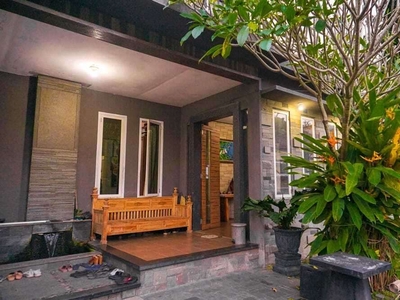 Rumah Gaya Villa 5+1 KT di Jl Bareng Kartini Malang