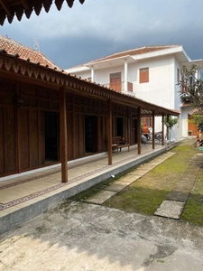 Rumah JOGLO Klasik di kampung batik Laweyan
