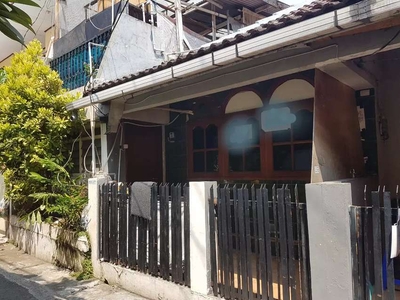 Rumah Lama Layak Huni1,5 Lantai Di Tanjung Duten.(kode rmrg2067)