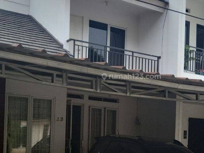 Rumah Luas 2 Lantai Strategis Bebas Banjir di Tangerang Siap KPR J17057