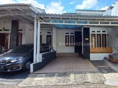 Rumah Minimalis Siap Huni 2 Lantai di Jati Cempaka, Bekasi
