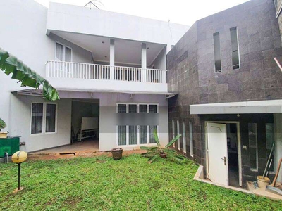 Rumah modern minimalis Lokasi bagus dekat MRT Fatmawati harga bagus
