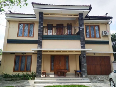 Rumah Murah Besar Parkir Luas di Jln Palagan Km 14 Cocok Kantor