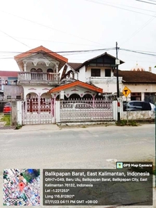 Rumah pinggir jalan besar 2 lantai di kampung baru dekat pelabuhan Shm