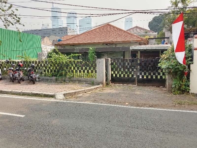 Rumah tua hitung tanah saja di Menteng Jakarta Pusat