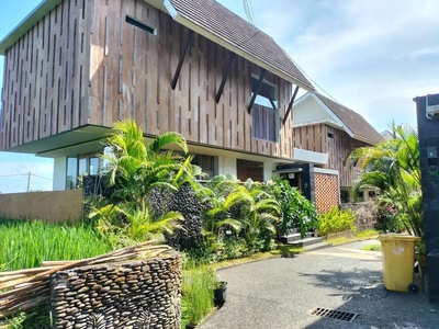 Sale : Dijual Luxury Villa Komersil di Kawasan Wisata di Ubud - Bali.