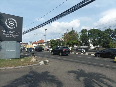 Tanah Dalam Ringroad: Belakang Hotel Sheraton Jogja