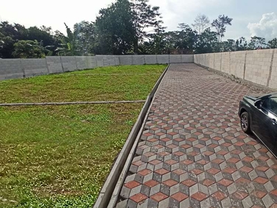 Tanah Sleman, Area Jl. Kaliurang Km. 10