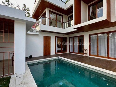 Disewakan Villa 3 Kamar Furnished Siap Huni di Taman Mumbul, Bali