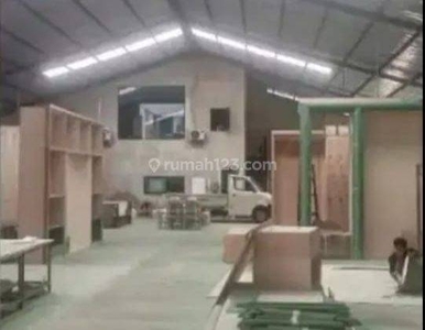 Gudang ex Workshop Furniture cikupa Tangerang dekat Tol Jakarta