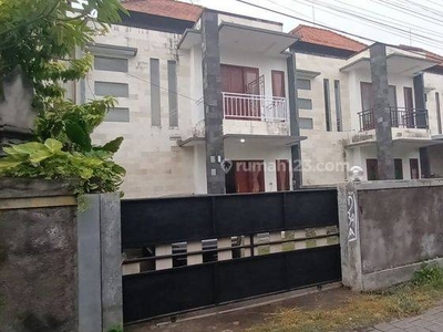 Rumah 2 Lantai Semi Furnished di Jl Raya Sesetan, Denpasar