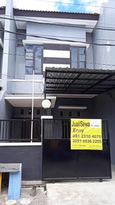 Rumah di Karang Asem Surabaya Timur, 2 Lantai, Minimalis, Siap Huni