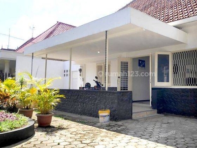 Sewa Rumah Kuno Klasik Luas 500an Bangunan Belanda Bagus Daerah Ijen Cocok Untuk Cafe,Resto,Guest House,Kantor