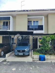 Disewakan Rumah 2,5 Lantai Pertahun di Villa Bukit Indah, Batam Center Rp50 Juta/tahun | Pinhome