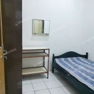 Kost Ibu Yuni Kertosentono 79 Lowokwaru Malang