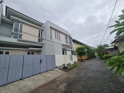 Dijual Cepat Rumah Bagus 2 Lt Taman Gading Pantai Surabaya