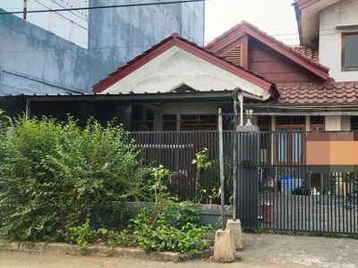 Dijual Rumah 1,5 lantai di Bulevar Hijau Harapan Indah, Kota Bekasi