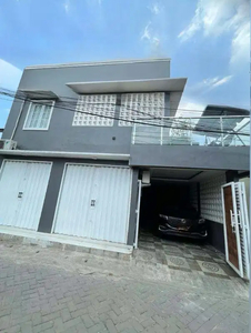 Dijual Rumah 2 Lantai Furnish Siap Huni di Ciledug