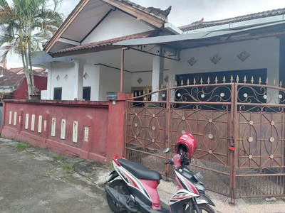 Dijual Rumah LT 150m2 di Patih Nambi