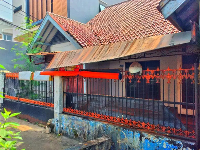 Dijual Rumah Lt 169 m² 5KT 3KM Menteng Dalam Strategis