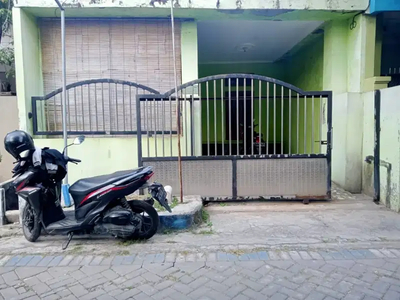 Dijual Rumah Second Dekat Jalan Raya di Sukodono Sidoarjo