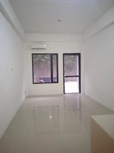 Disewakan Apartemen AC + Wastafel Cuci Piring Tipe Studio