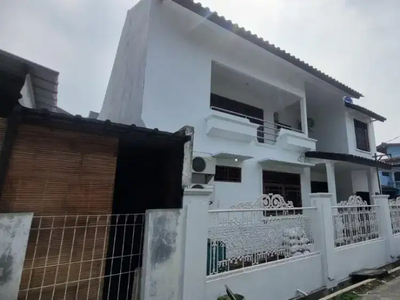 Disewakan Rumah luas 2 lantai siap Huni di Cikunir,bekasi selatan