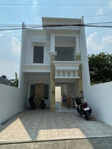 Jual rumah 2 lantai akses 2 mobil pancoran mas depok