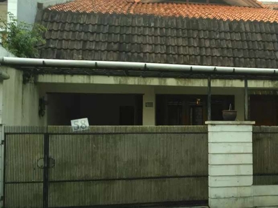 Rumah 2 Lantai beserta isi siap huni