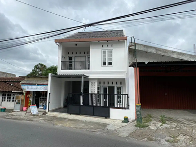 Rumah 2 Lantai dilokasi strategis di Jl utama diponegoro