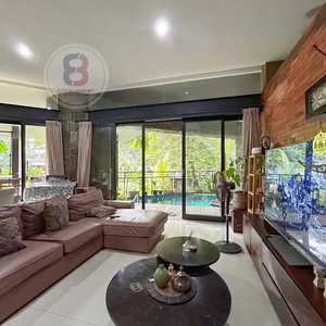 Rumah di Bintaro Jaya Sektor 9 Desain Tropical Modern