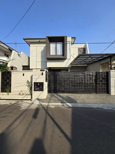 Rumah Fully Furnished Dalam Komplek Di Duren Sawit Jakarta Timur