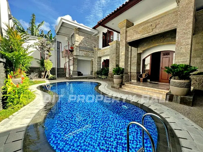 Rumah Kawasan Elite Moh Yamin Renon Bali