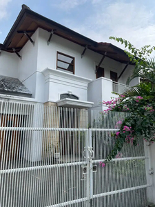 Rumah Cantik di Salabintana Puri Cinere