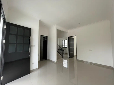 Rumah Siap Huni 2 Lantai di Ciomas Bogor