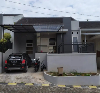 RUMAH SIAP HUNI DI CLUSTER GRAFIKA BANYUMANIK