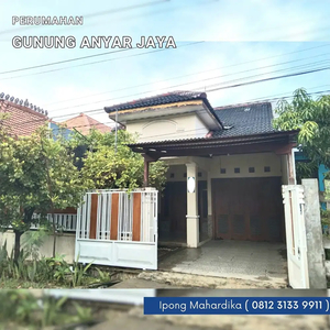 Rumah Surabaya di Gunung Anyar Jaya, Dekat Kampus UPN